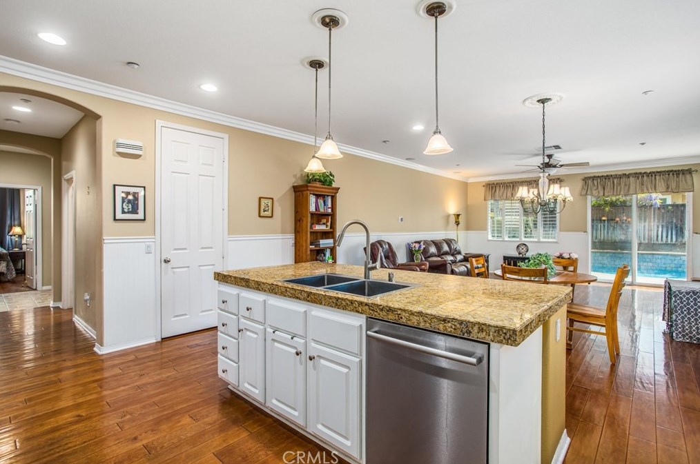 1536 Rose Arbor Ct, Redlands CA  92374-4737 exterior