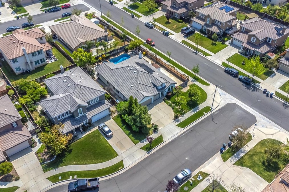 1536 Rose Arbor Ct, Redlands CA  92374-4737 exterior