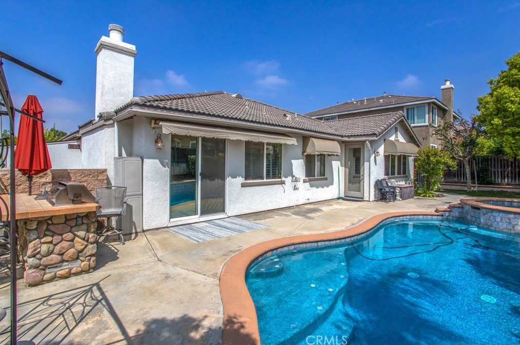 1536 Rose Arbor Ct, Redlands CA  92374-4737 exterior