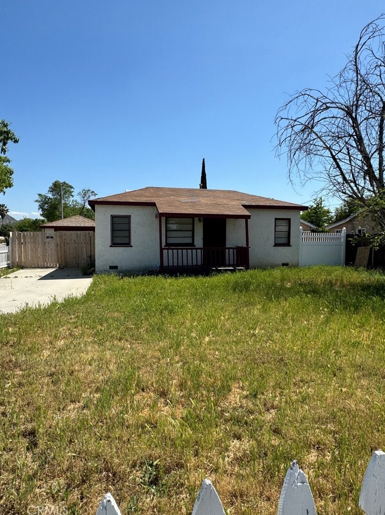 231 E Mayberry Ave, Hemet, CA 92543