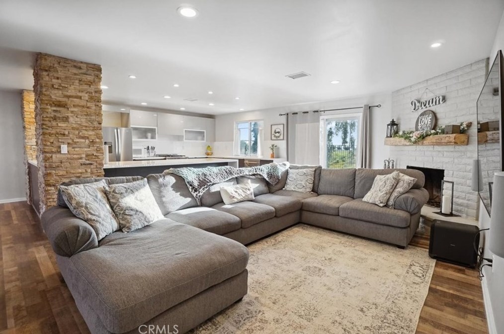 17740 Nandina Ave, Riverside CA  92504-8929 exterior