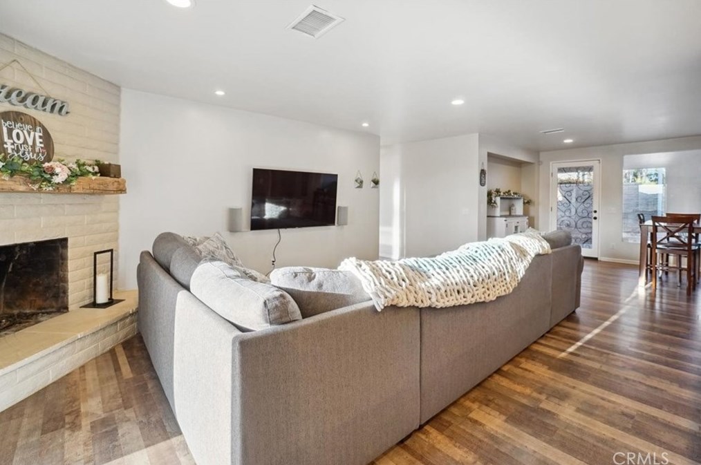 17740 Nandina Ave, Riverside CA  92504-8929 exterior