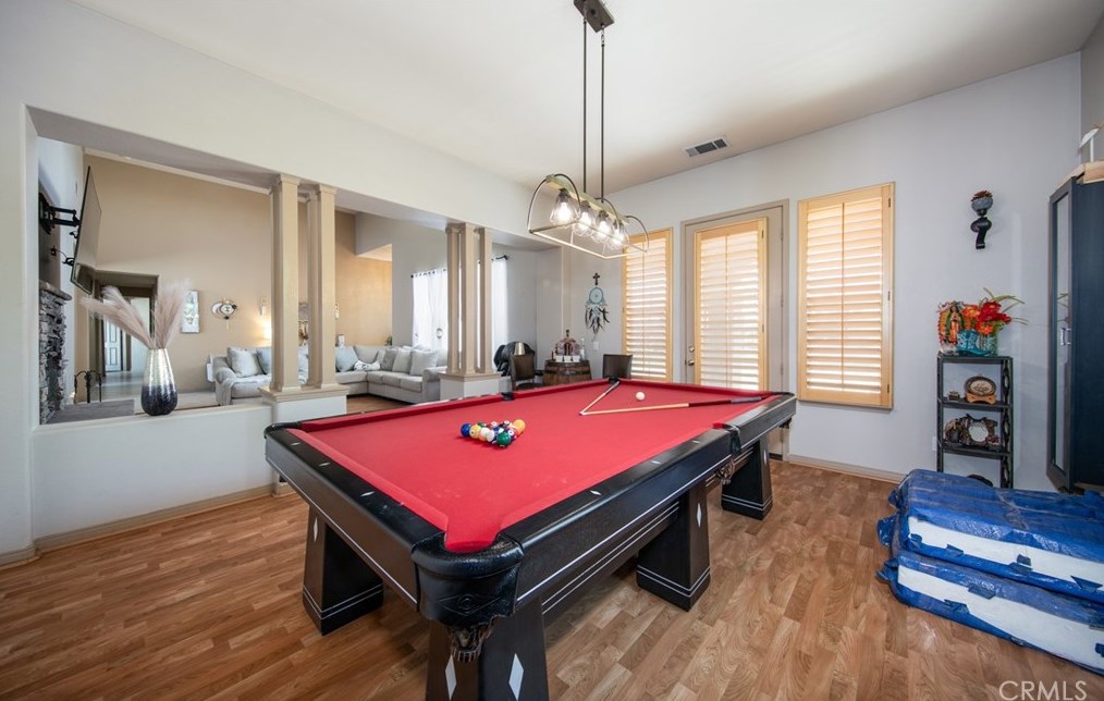 16528 Owl Tree Rd, Riverside CA  92504-9569 exterior