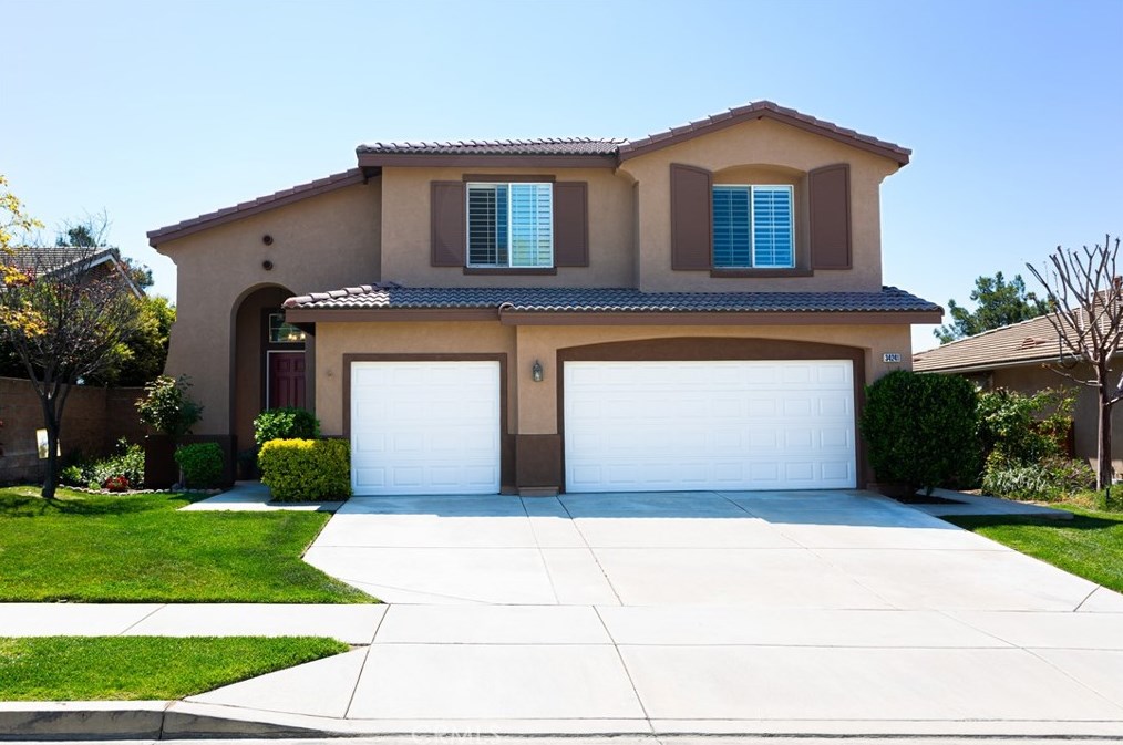 34241 Sherwood Dr, Yucaipa, CA 92399-6807