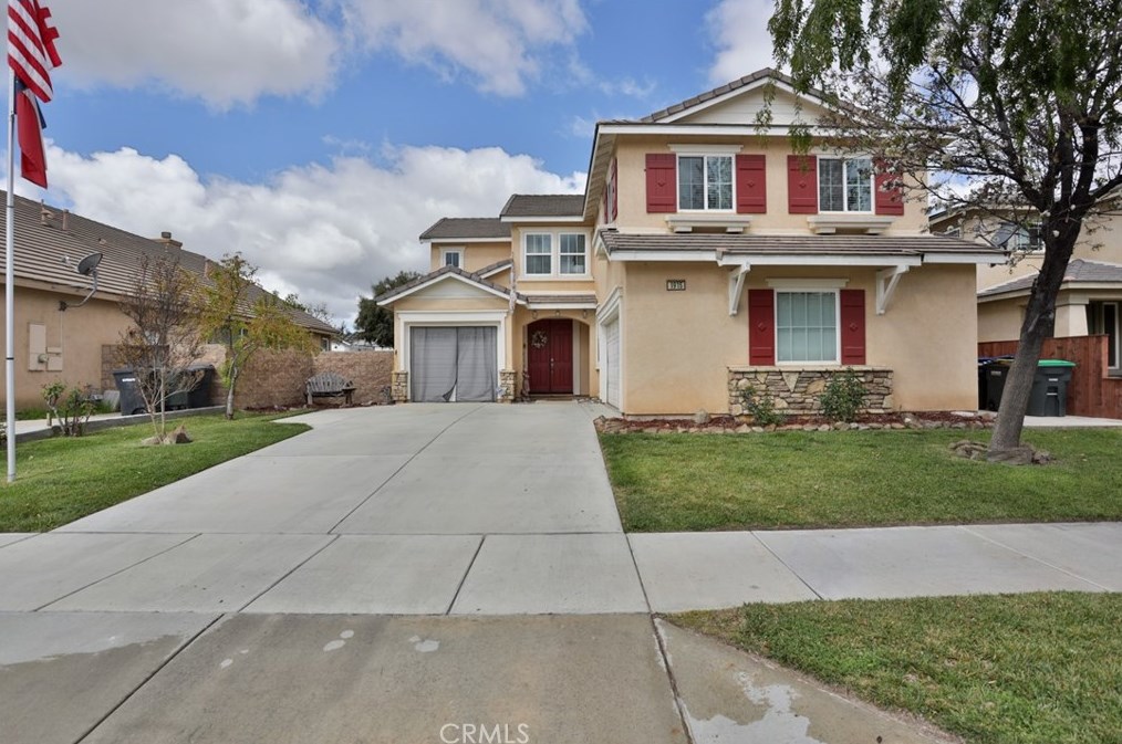 1915 Silver Drop Ln, Hemet, CA 92545-8983