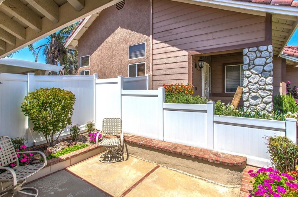 1507 Sequoia Dr, Beaumont CA  92223-6420 exterior