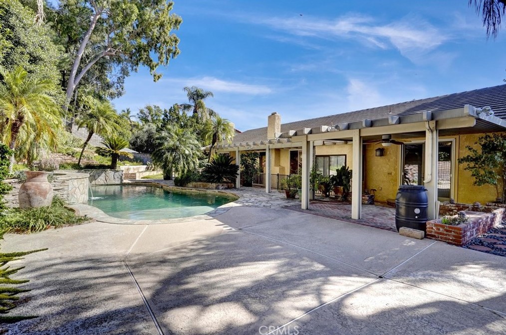 290 W 59th St, San Bernardino, CA 92407