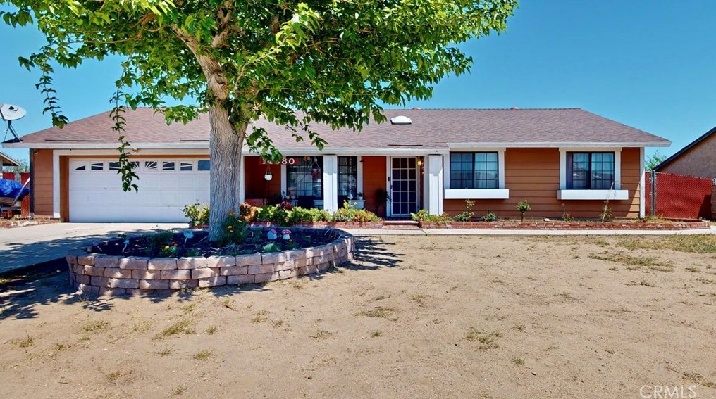 14380 La Brisa Rd, Victorville, CA 92392-5010