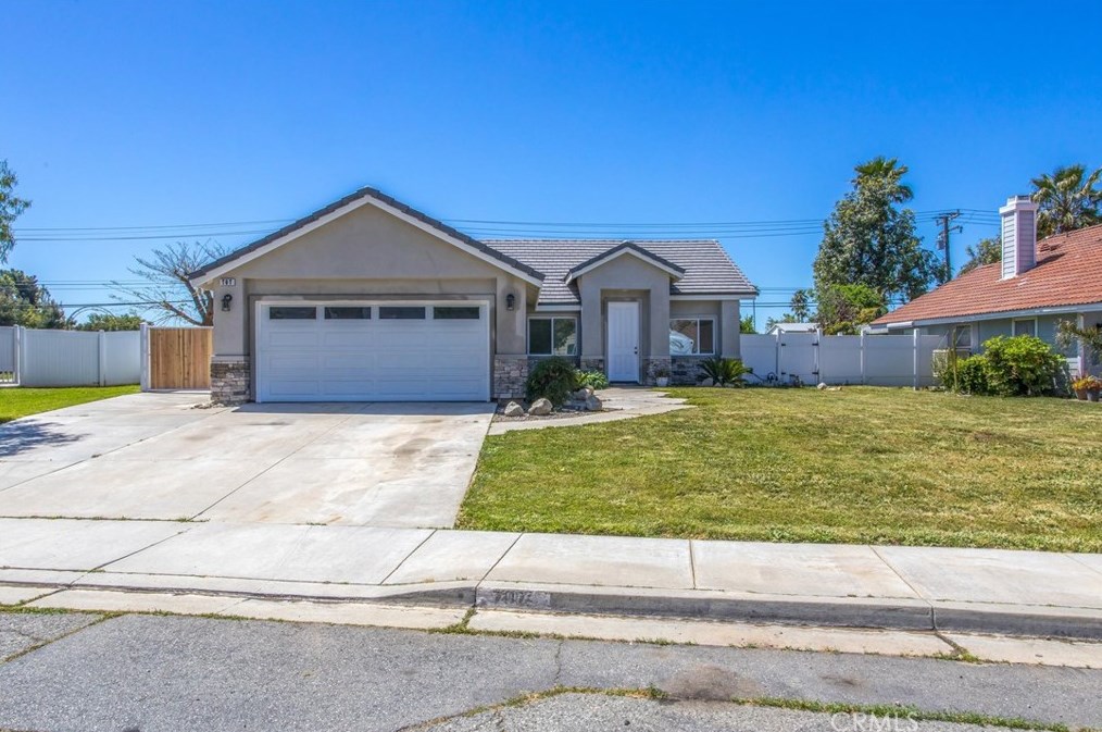 707 Emily Ln, Beaumont, CA 92223