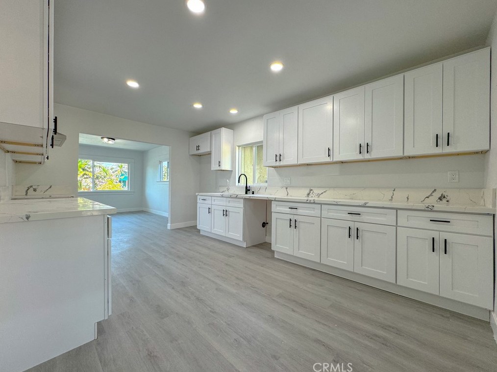 232 61st St, Los Angeles CA  90003-1232 exterior