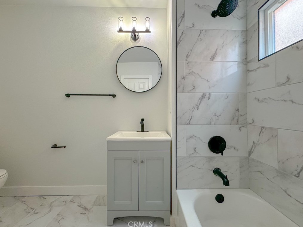 232 61st St, Los Angeles CA  90003-1232 exterior