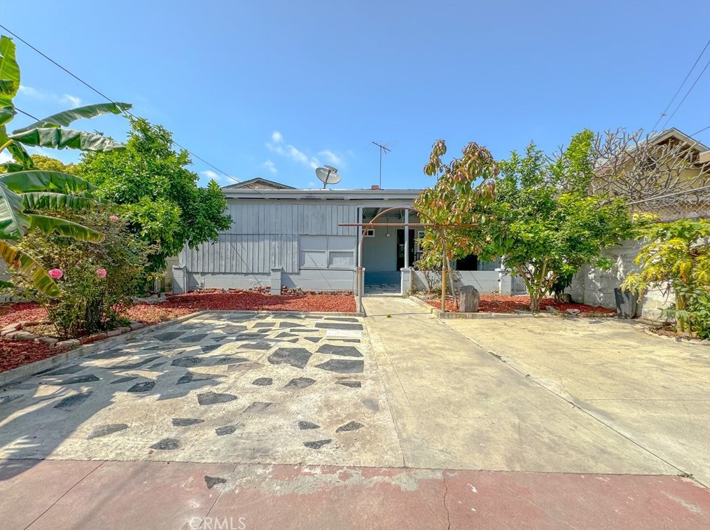 232 61st St, Los Angeles CA  90003-1232 exterior