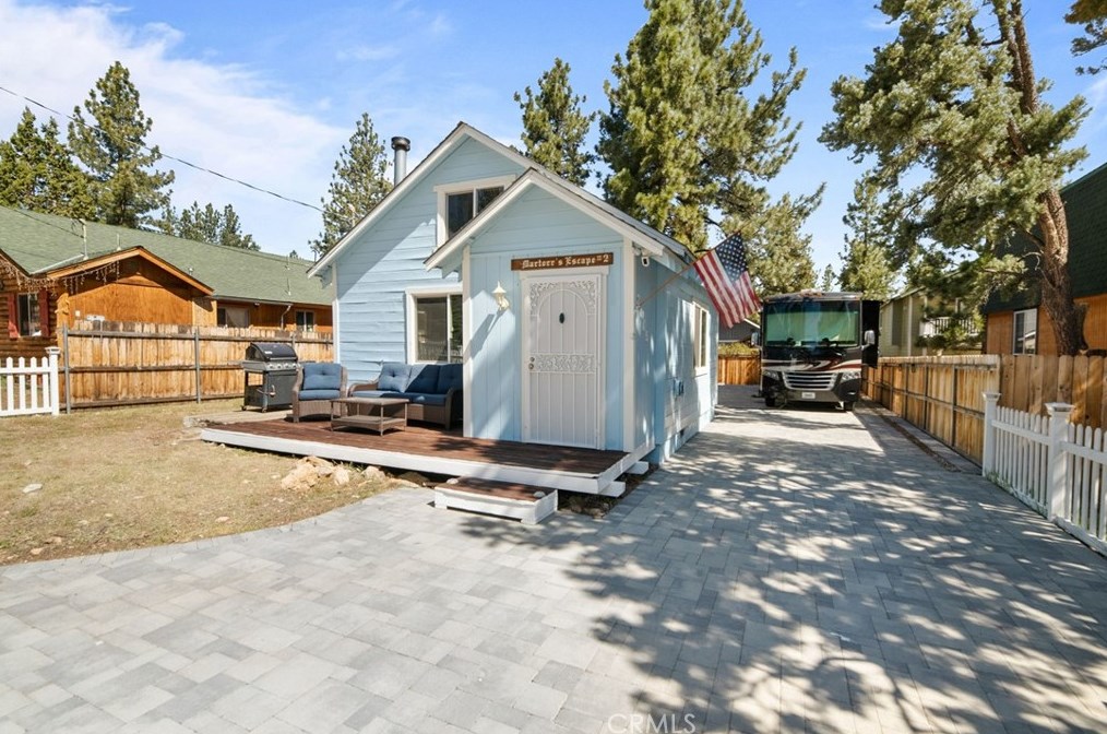 2065 Shady Ln, Big Bear City, CA 92314-9183