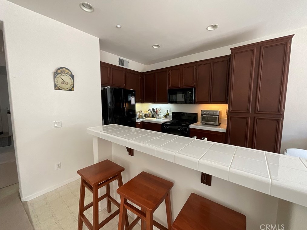 437 Sonora Cir, Redlands CA  92373-8508 exterior