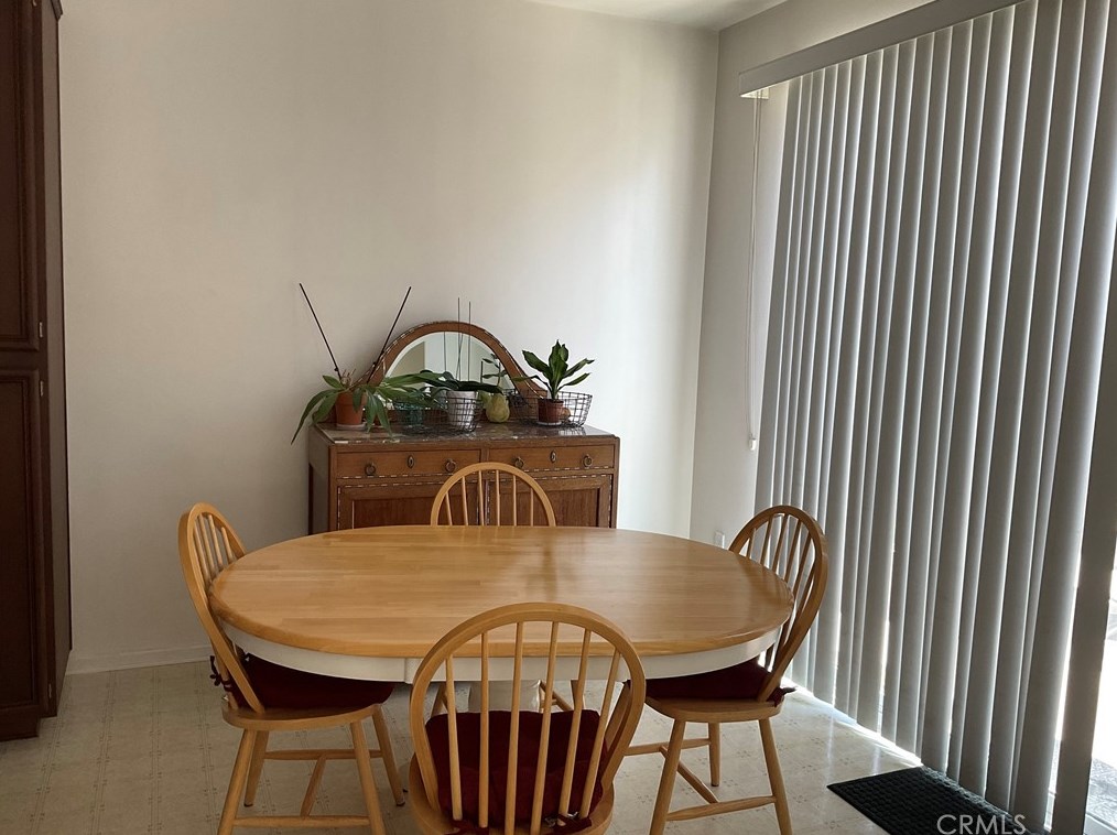 437 Sonora Cir, Redlands CA  92373-8509 exterior