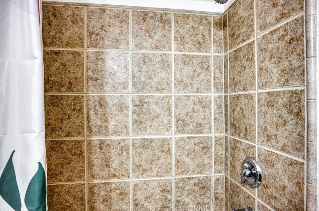 4992 1st St, Joshua Tree CA 92252-4219 exterior