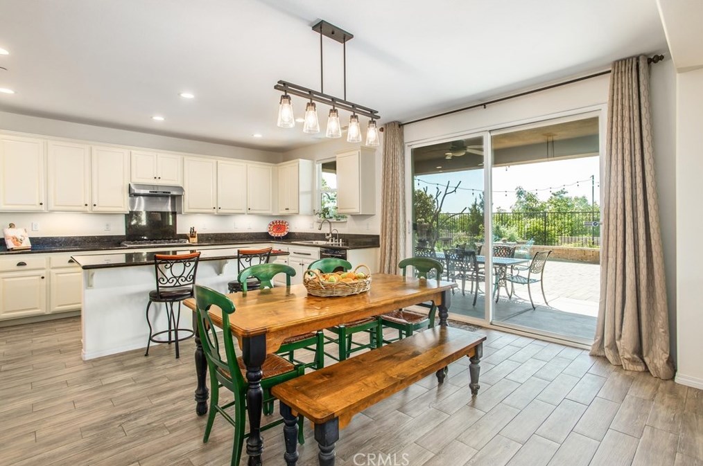 1521 Patterson Ranch Rd, Redlands CA  92374-2971 exterior