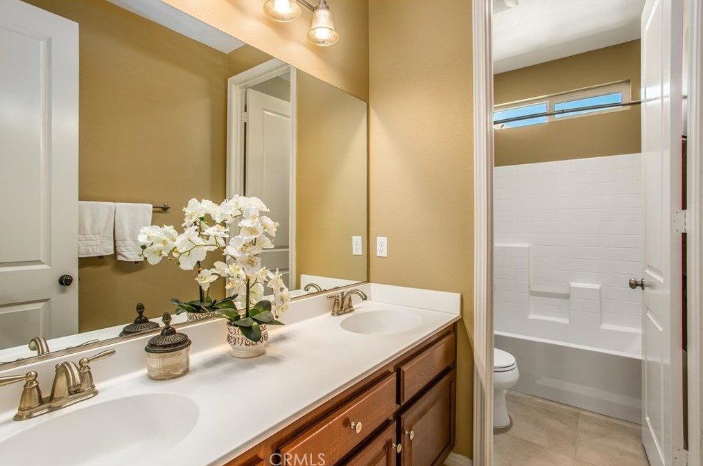 1521 Patterson Ranch Rd, Redlands CA  92374-2971 exterior