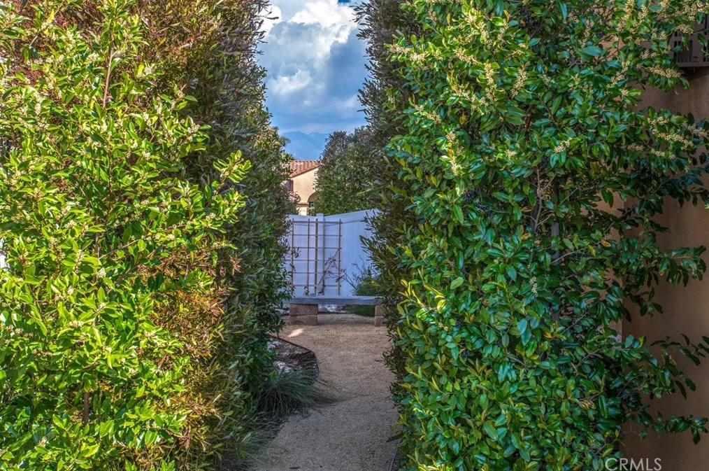 1521 Patterson Ranch Rd, Redlands CA  92374-2971 exterior