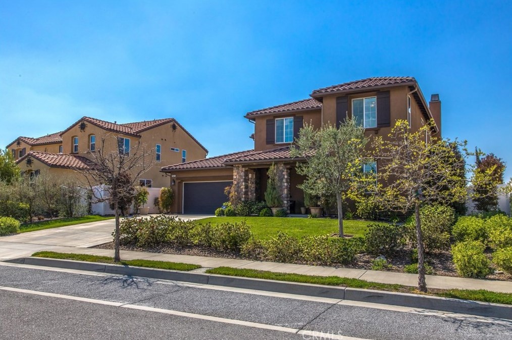 1521 Patterson Ranch Rd, Redlands CA  92374-2972 exterior