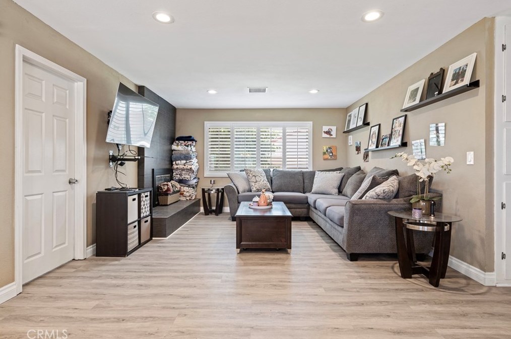 7680 E Ave, Hesperia, CA 92345-5824
