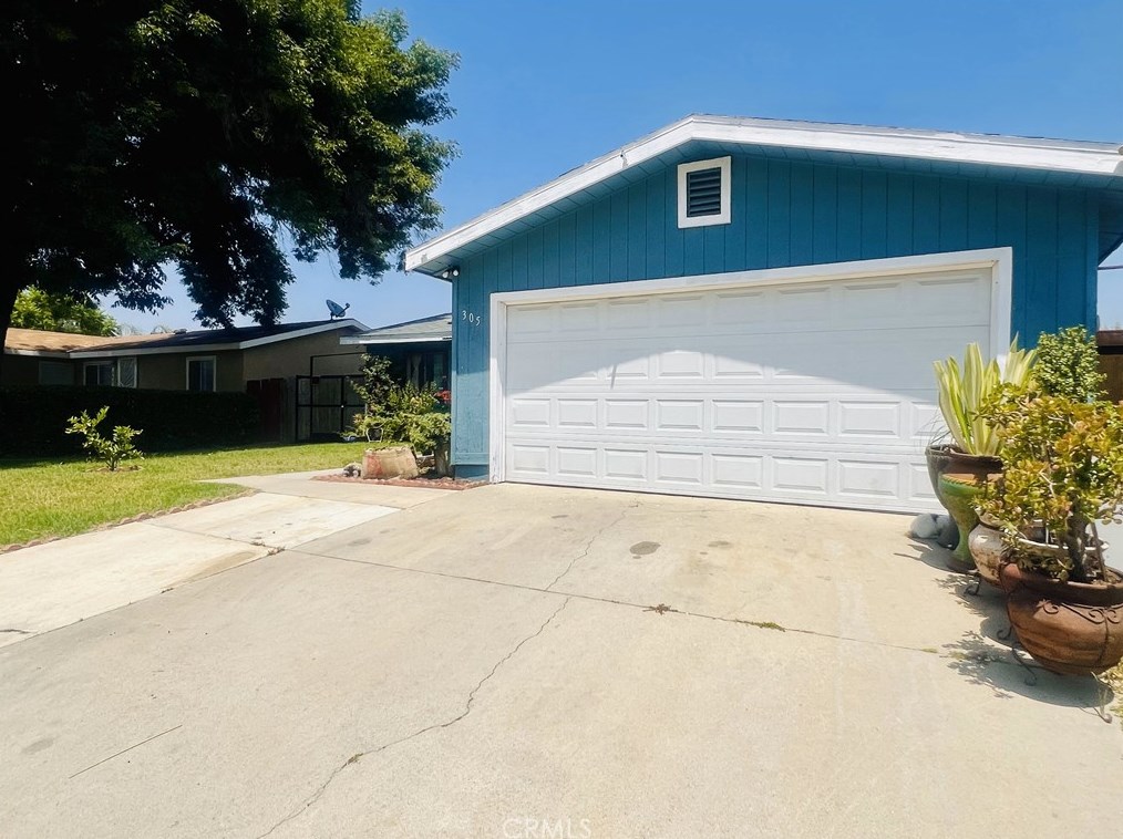 305 Whipple Mountain Rd, San Bernardino, CA 92410-2111