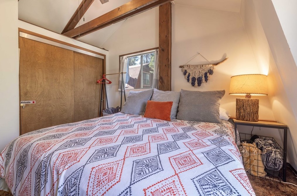 316 Hilltop Ln, Big Bear City CA  92314-9637 exterior