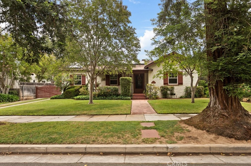 50 Buena Vista St, Redlands, CA 92373-4616