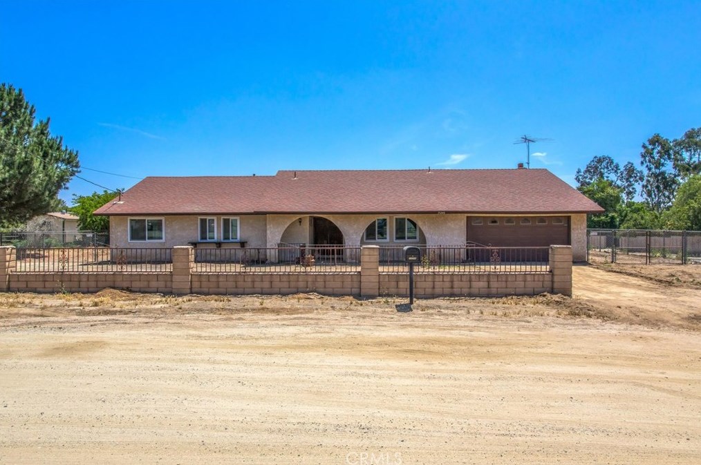15240 Chicago Ave, Riverside, CA 92508-8916