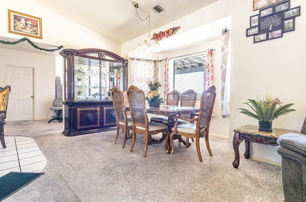 17135 Danbury Ave, Hesperia CA  92345-7001 exterior