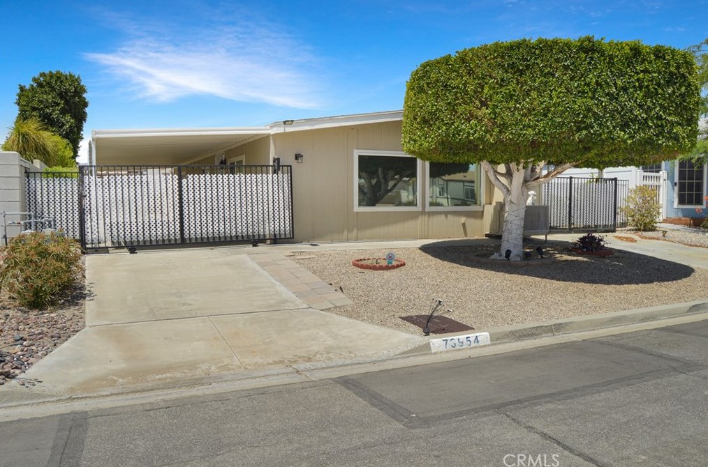 73954 Elizabeth Dr, Thousand Palms CA  92276-4073 exterior