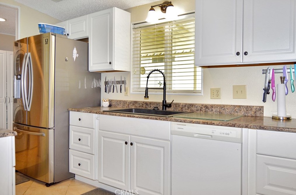 73954 Elizabeth Dr, Thousand Palms CA  92276-4082 exterior