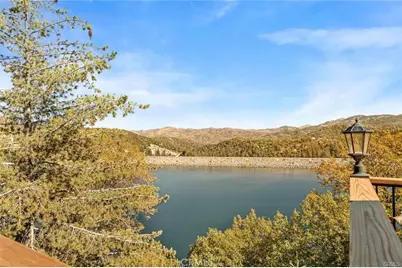 537 Canyon View Road, Lake Arrowhead, CA 92321 - Photo 14