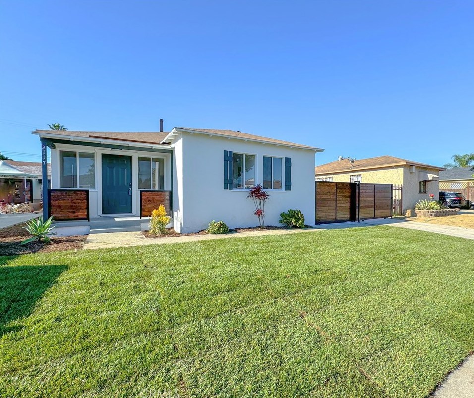 2117 152nd St, Compton, CA 90220-2601