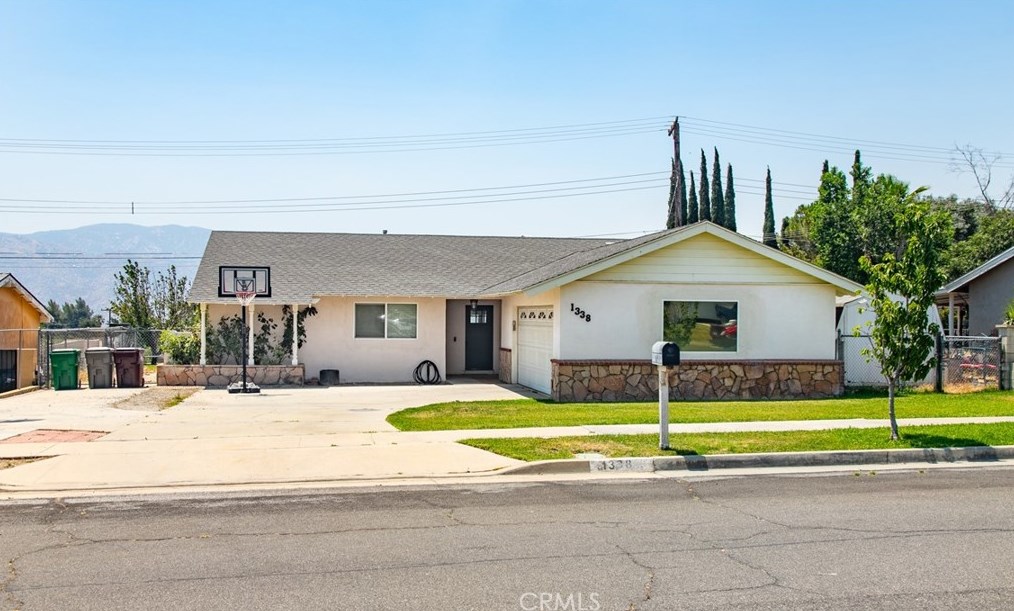 1338 W Hoffer St, Banning, CA 92220