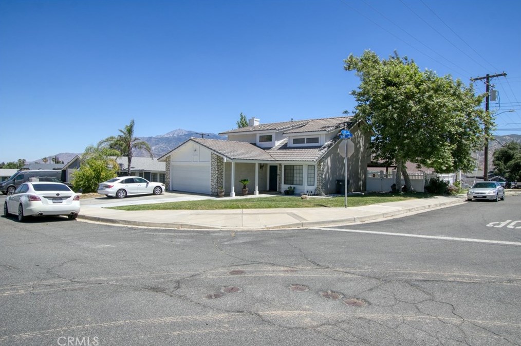 1078 King St, Banning, CA 92220-1810