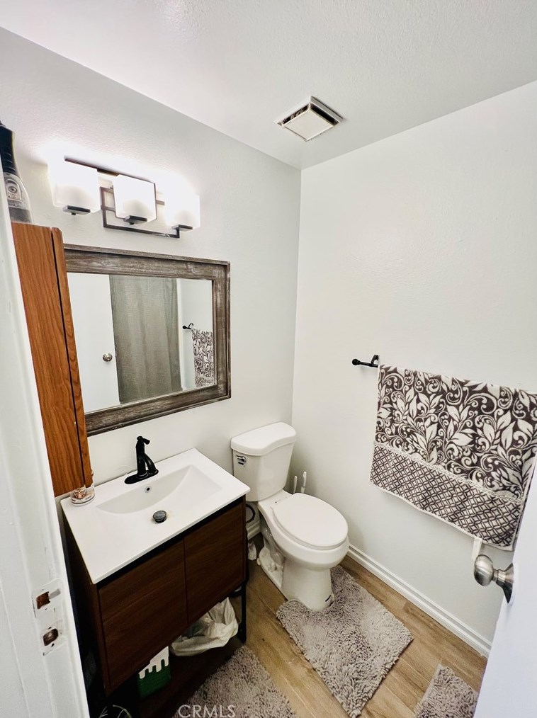 803 Lugonia Ave, Redlands CA  92374-2593 exterior