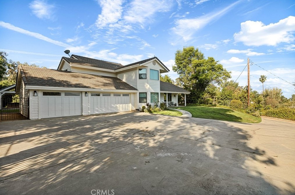 1514 Center St, Redlands, CA 92373-7009