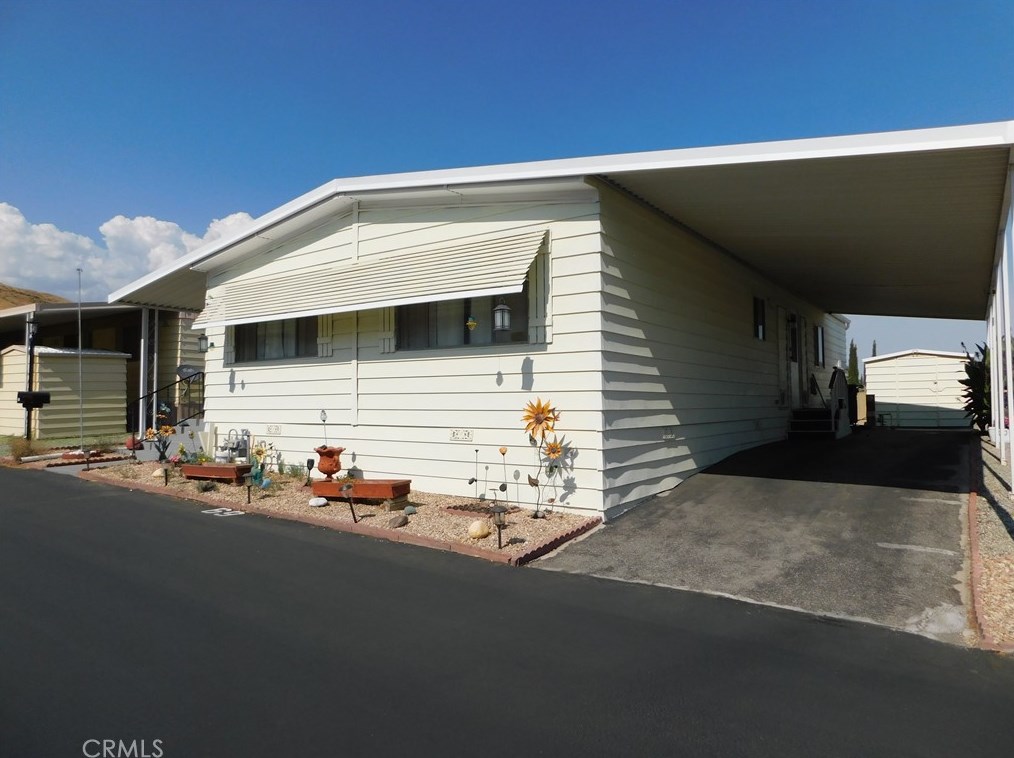 2200 W Wilson St #69, Banning, CA 92220