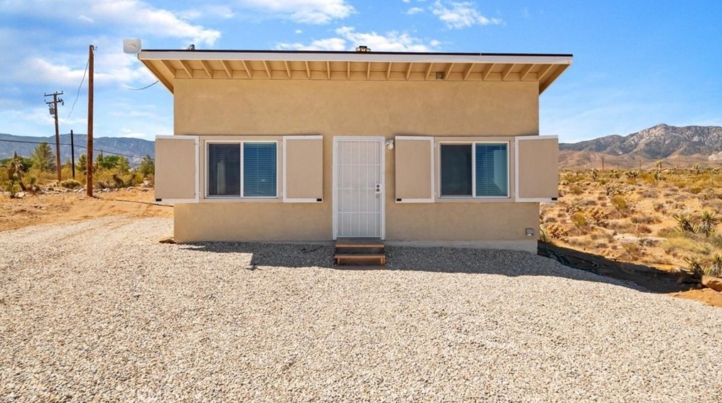 32475 Emerald Rd, Lucerne Valley, CA 92356