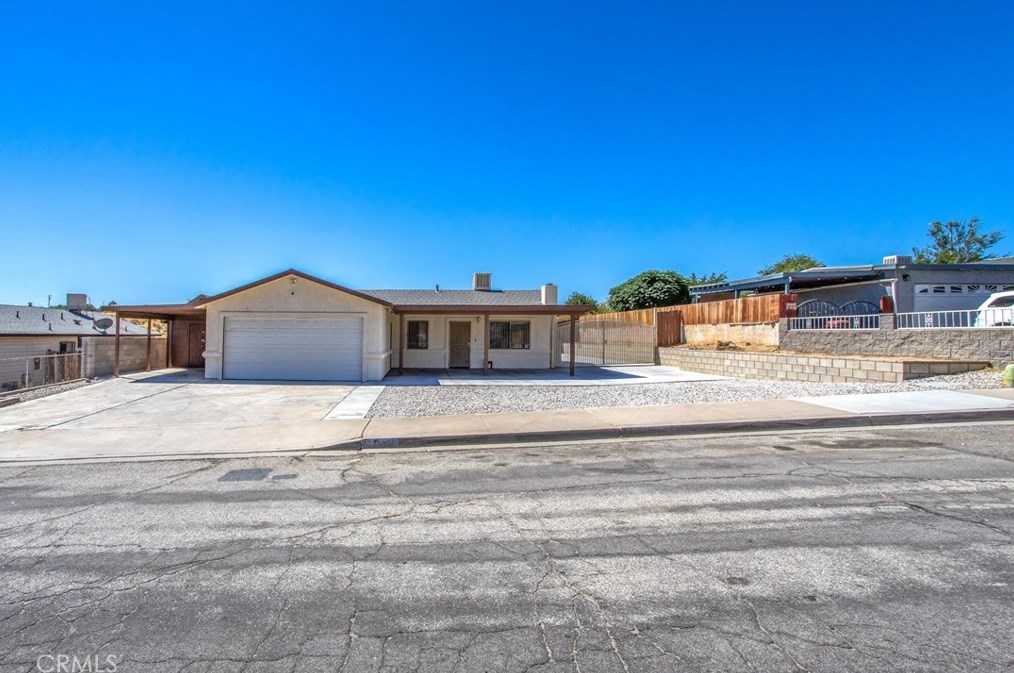 16533 Batson Rd, Victorville, CA 92395