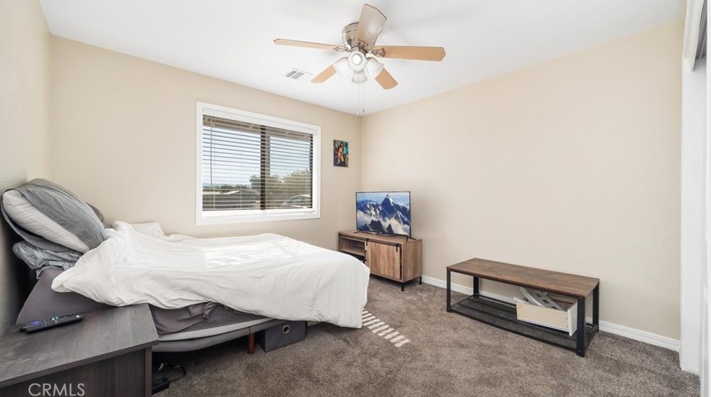 7946 Cottonwood Ave, Hesperia CA  92345-4213 exterior