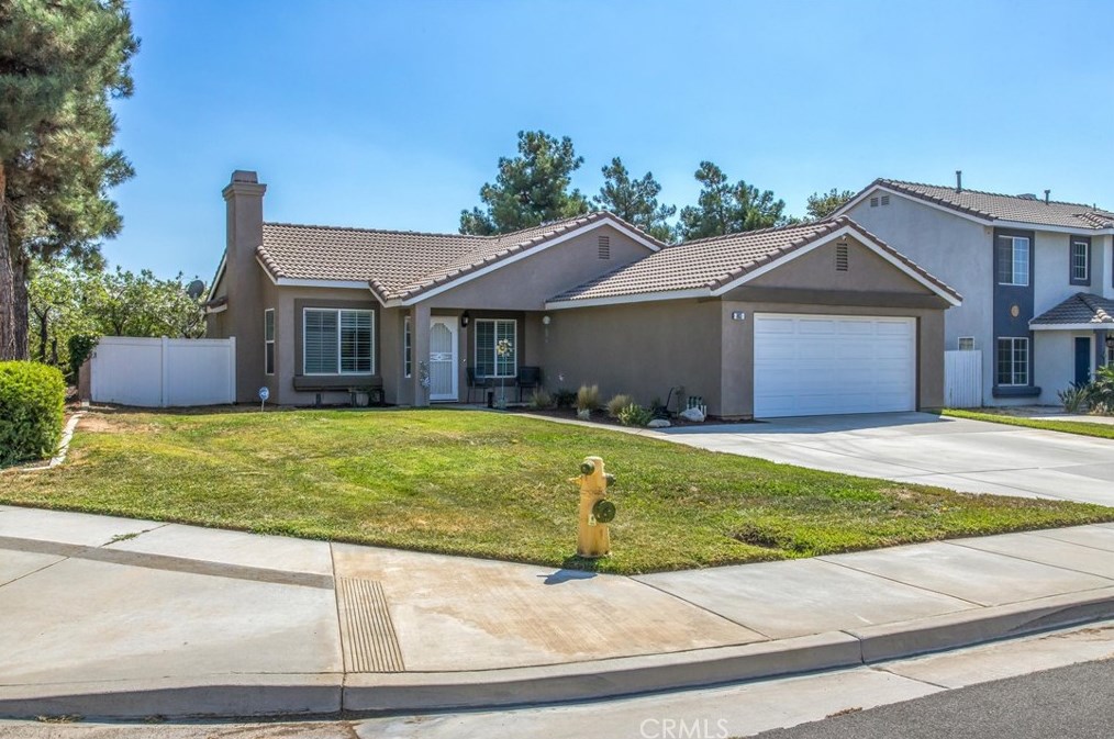 863 Cougar Ranch Rd, Beaumont, CA 92223