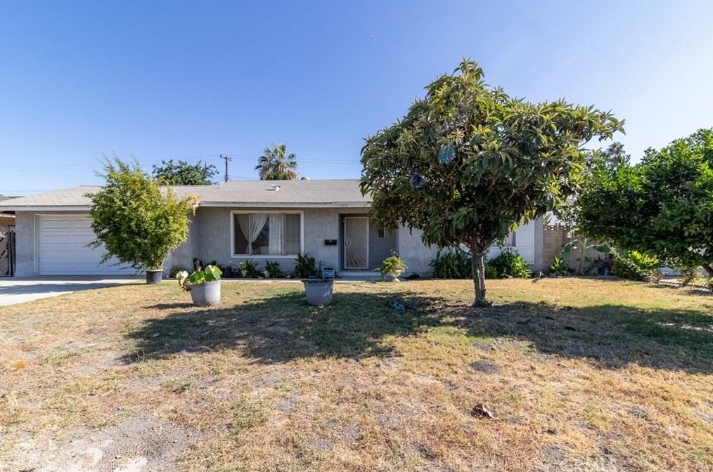 586 Roger Ct, Pomona, CA 91766