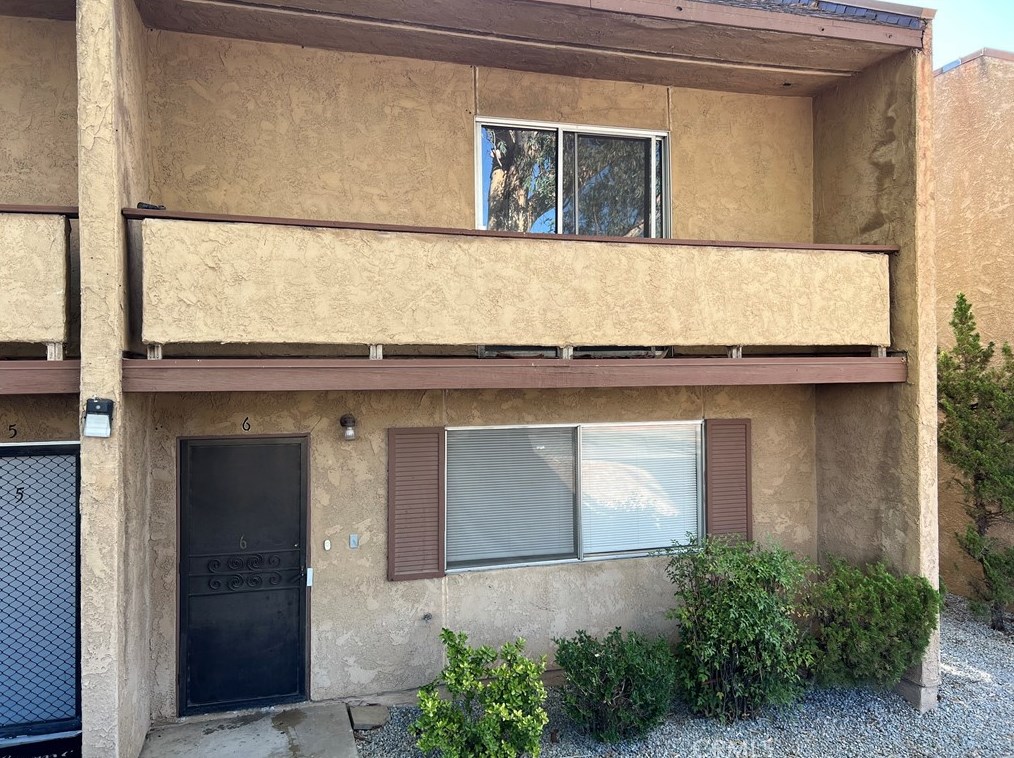 14299 La Paz Dr #6, Victorville, CA 92395
