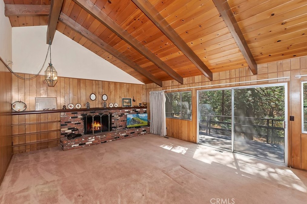 920 Berne Dr, Crestline, CA 92325