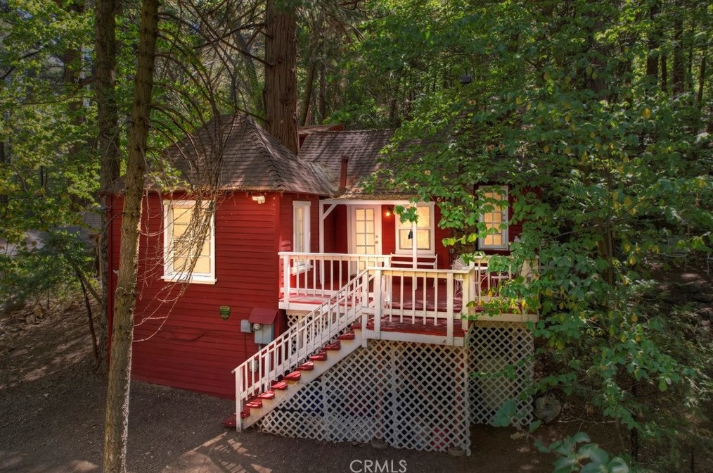 27109 State Hwy 189, Blue Jay, CA 92317