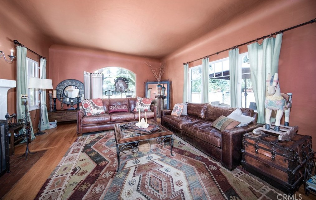 5626 Magnolia Ave, Riverside CA  92506-1823 exterior