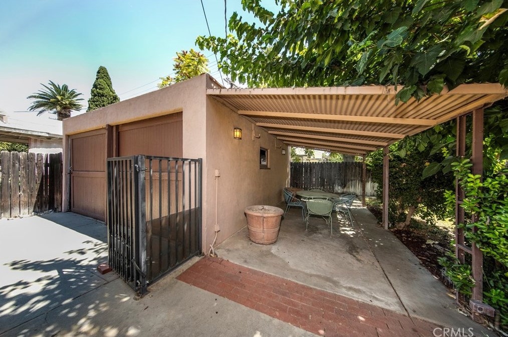 5626 Magnolia Ave, Riverside CA  92506-1823 exterior