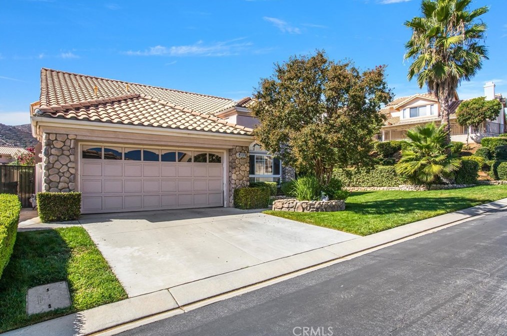 4958 Mission Hills Dr, Banning, CA 92220